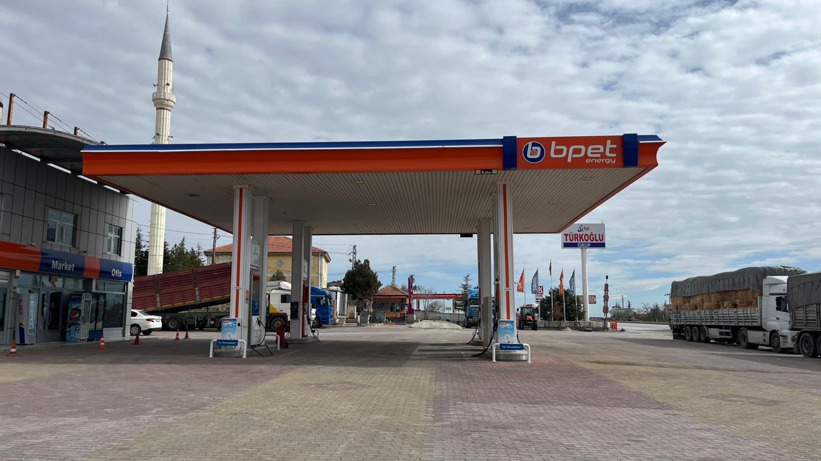 Türkoğlu Grup Bpet İstasyonu ve Nakliye Araçları - Karapınar